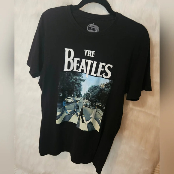 Authentic The Beatles Classic Abbey Road T-Shirt - Picture 2 of 5